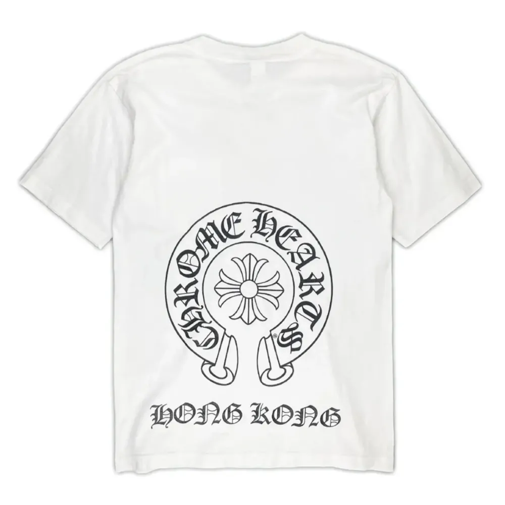 Chrome Hearts Hong Kong Horseshoe Pocket Tee White ||Plus Outlet